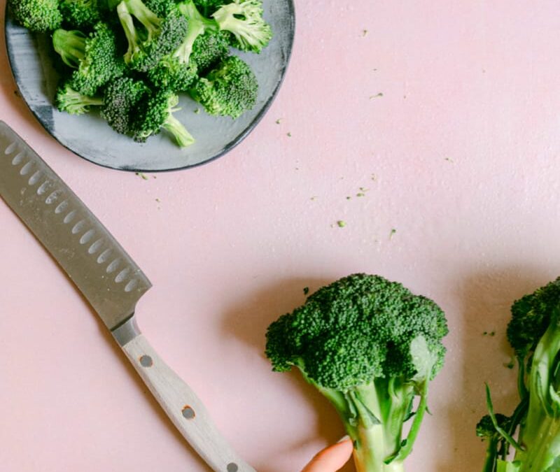 How many calories should I be eating after bariatric surgery?